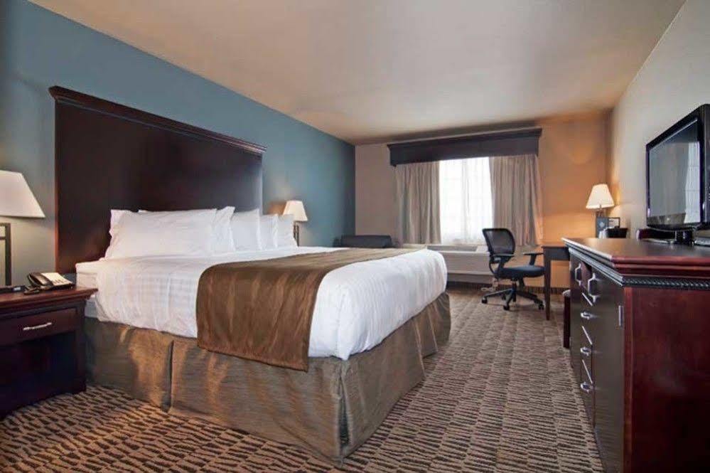 The Watford Hotell Watford City Eksteriør bilde